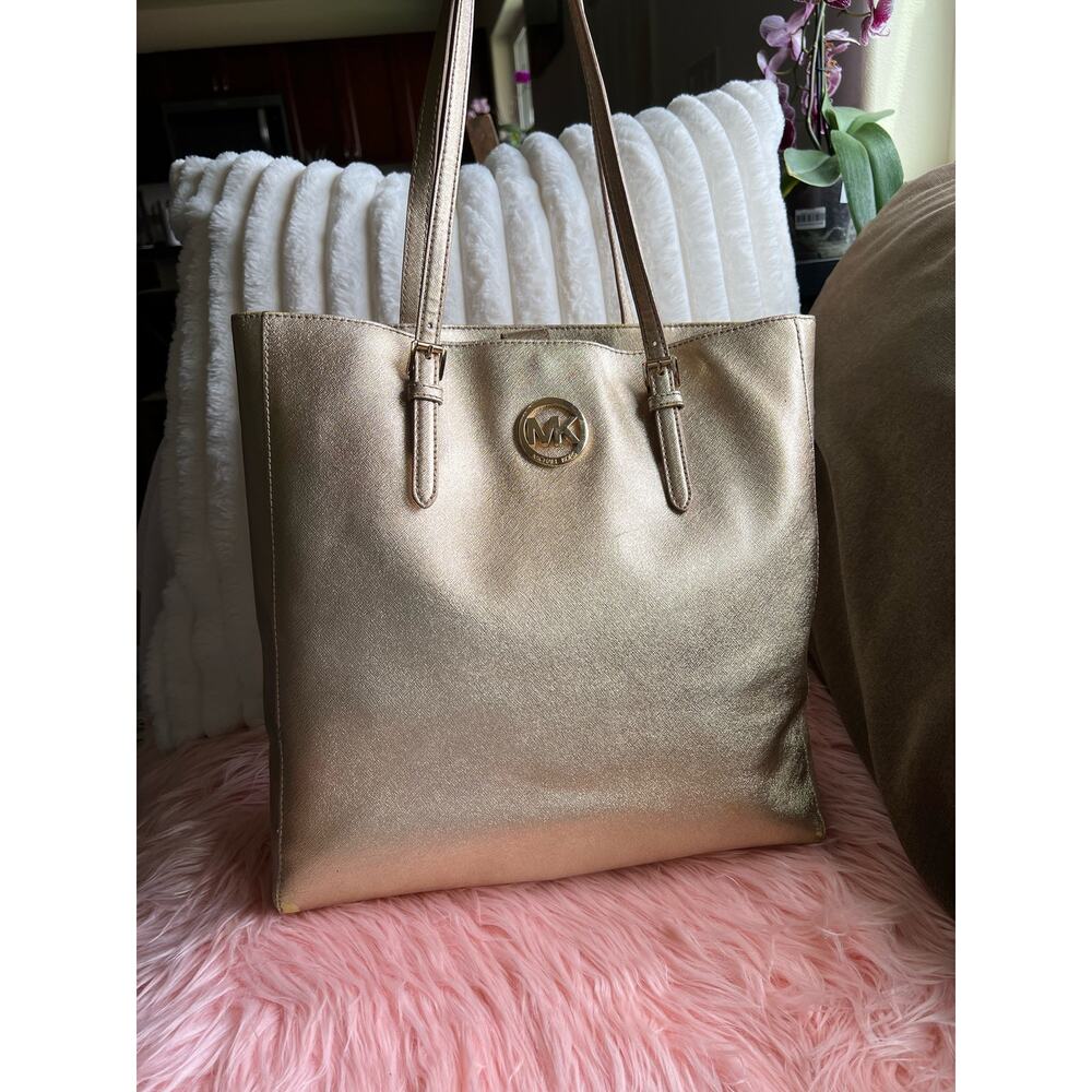 Gold Michael Kors Jet Set Tote